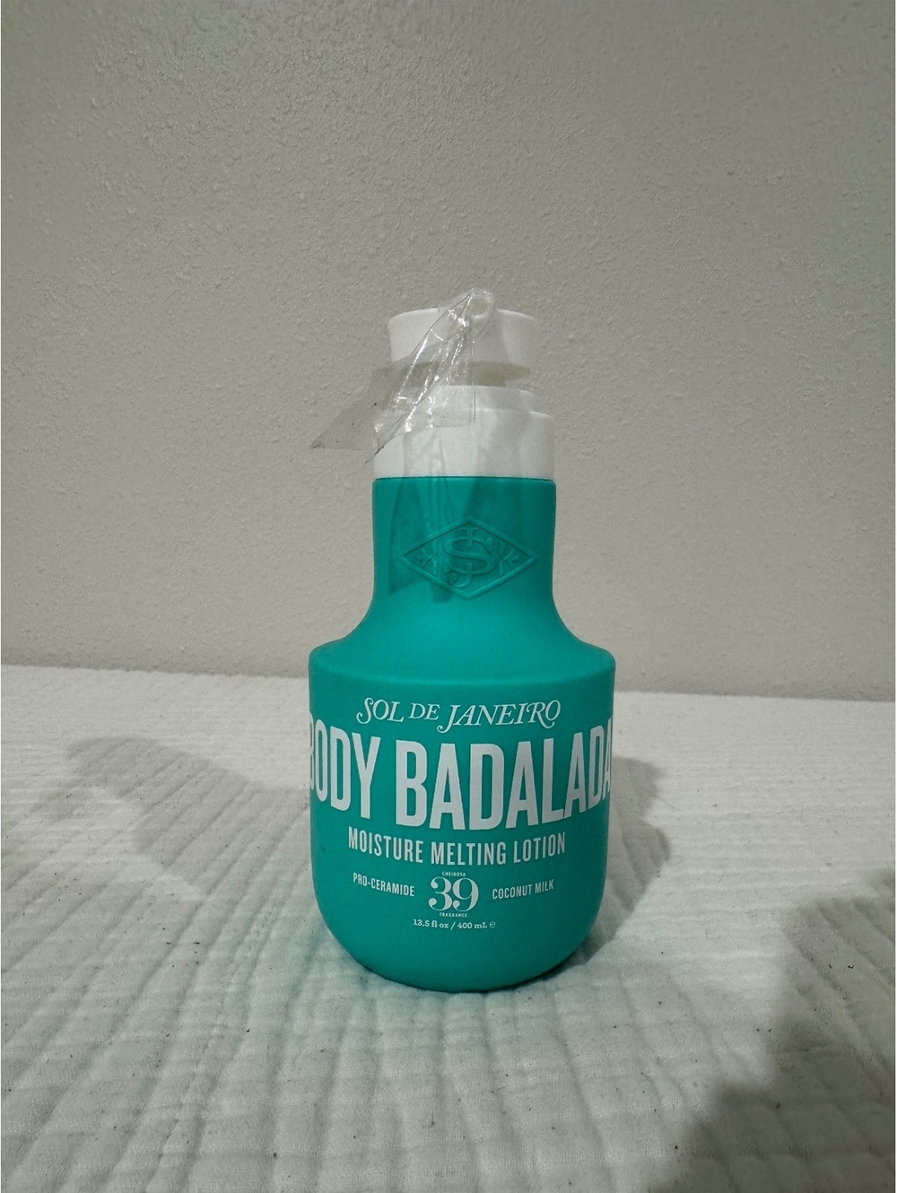 Sol de Janeiro Body Badalada Moisture Melting Lotion Cheirosa 39 – 13.5 oz /